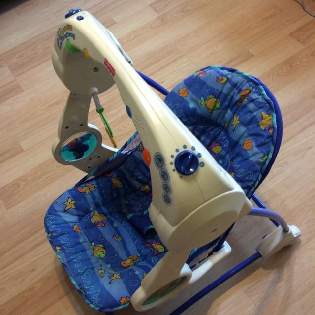 Columpio musical top fisher price aquarium