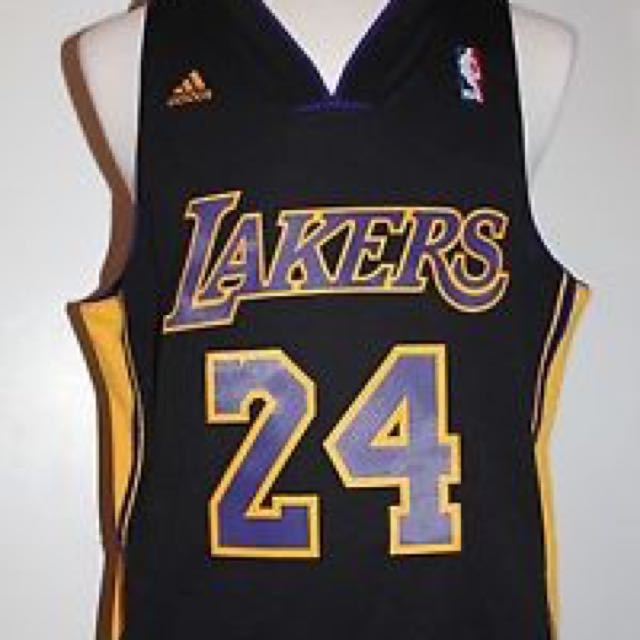 kobe bryant black and gold jersey