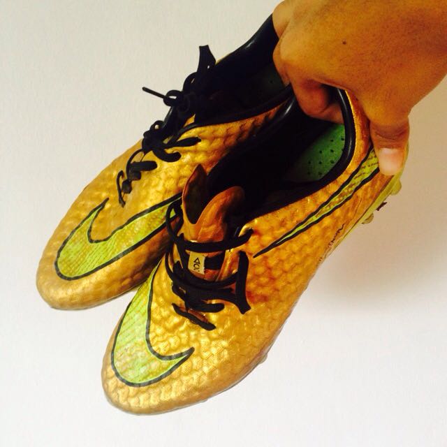 Hypervenom dorados top