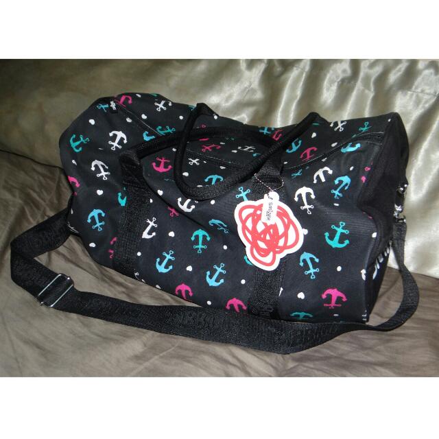 Smiggle Barrel Duffle Bag Women s Fashion Bags Wallets Tote Bags on Carousell