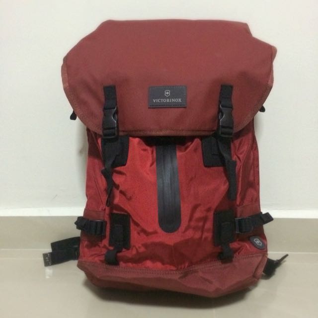 Flapover drawstring laptop backpack hotsell