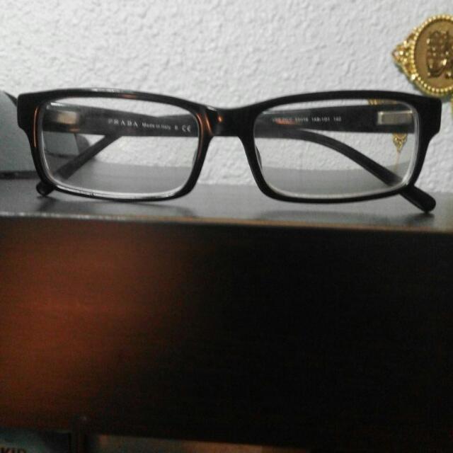prada wood frame sunglasses