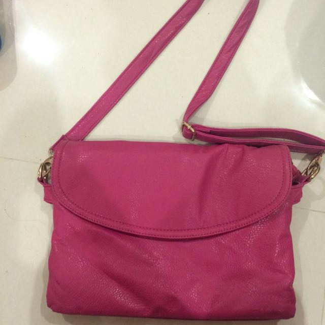 FootIn Hot Pink Messenger Bag, Women's Fashion, Bags & Wallets, Cross