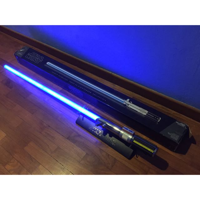 Hasbro anakin skywalker cheap lightsaber