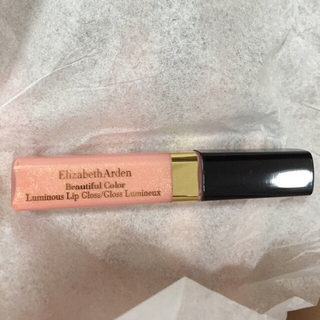 ELIZABETH ARDEN makeup kit with lip gloss, Beauty & Personal Care, Face