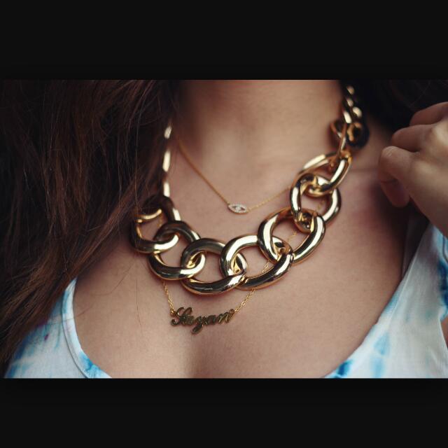 Gold chain statement necklace store