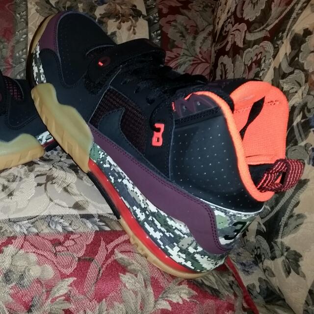 bo jackson shoes burgundy