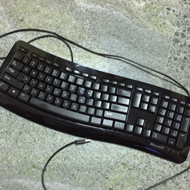 Microsoft Comfort Curve Keyboard 3000 Electronics On Carousell