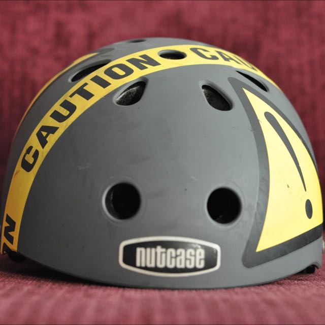Nutcase Helmet (Urban Caution), Sports Equipment, Bicycles & Parts