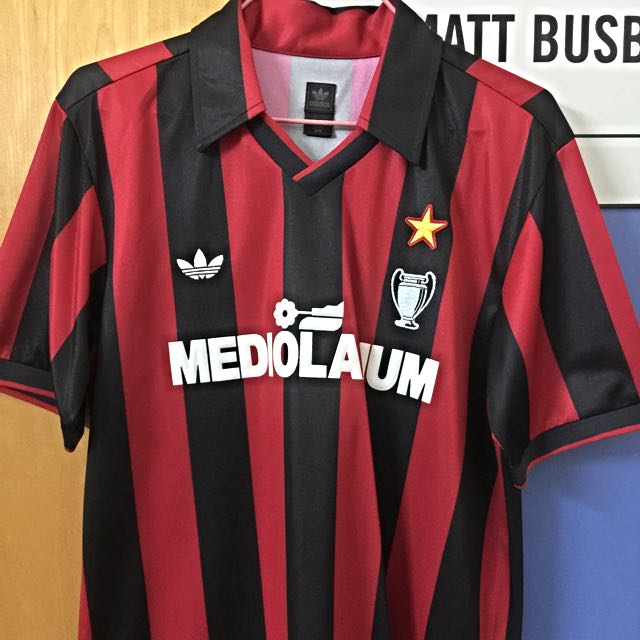 Authentic Official Adidas Originals AC Milan 90-91 Home Vintage Retro  Jersey GULLIT #10, Sports on Carousell