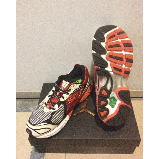 PUMA Axis II Running Shoes box not included Women s Fashion Footwear Sneakers on Carousell