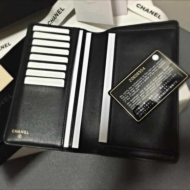 Almost New Rare Chanel Boy Bi fold Wallet Luxury on Carousell
