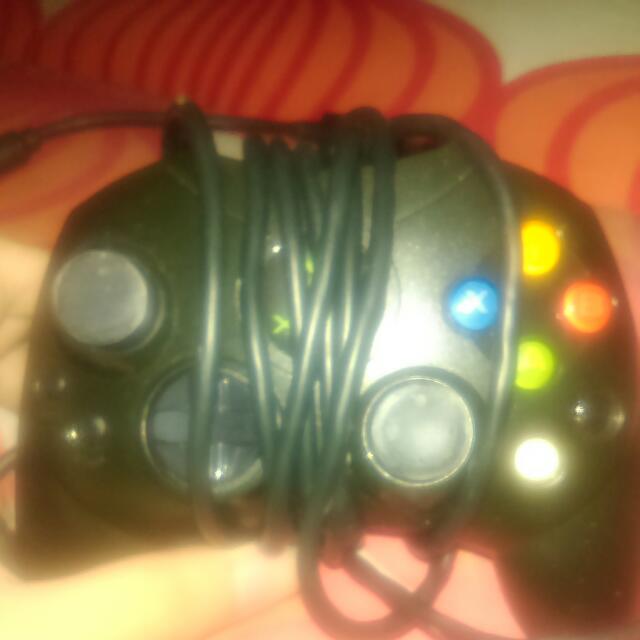 Classic Xbox Controller, Hobbies & Toys, Toys & Games on Carousell