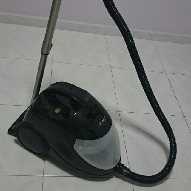 *PENDING*H2O Vacuum Cleaner, Furniture & Home Living, Bathroom & Kitchen Fixtures on Carousell