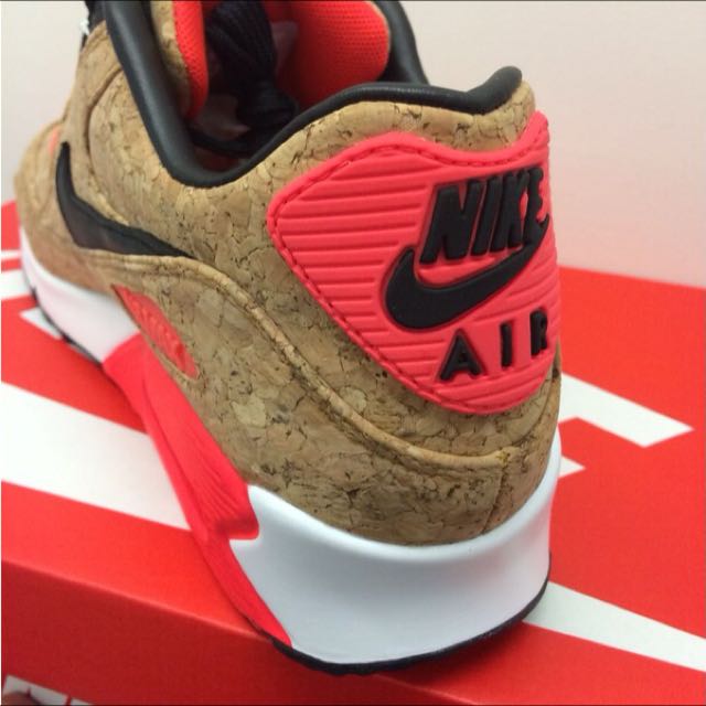 Nike store twitter top oreo cork