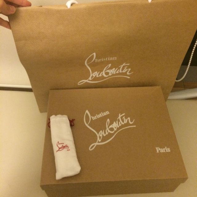 louboutin shoe laces