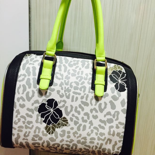 Pauls boutique online skull bag