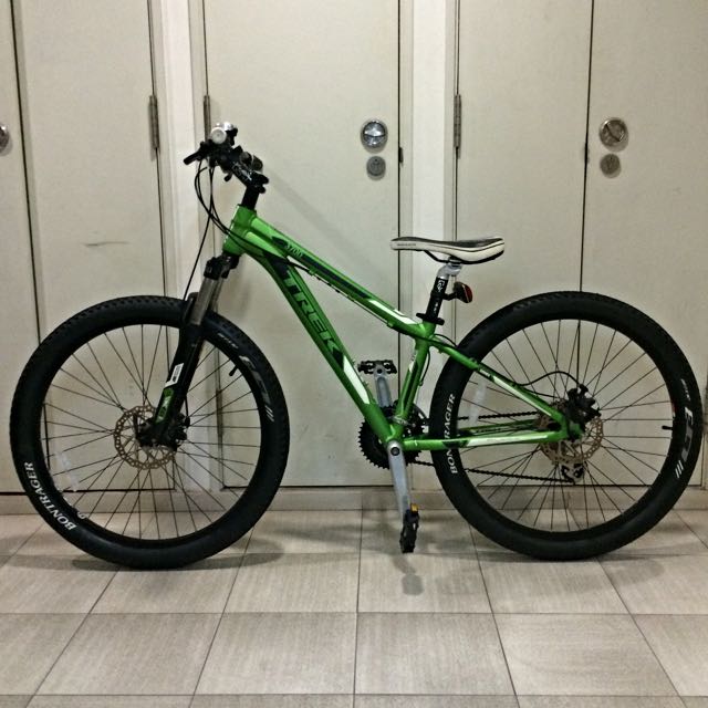 Trek 3700 mountain bike green clearance