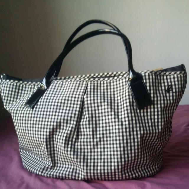 Agnes b le casino tote bag how to play poker games cards