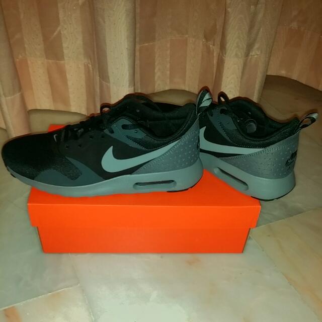 nike air max tavas trainers