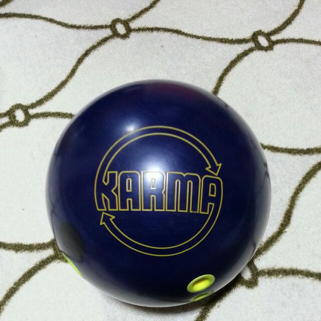 13lb Brunswick Karma Urethane Bowling Ball, Sports Equipment, Sports