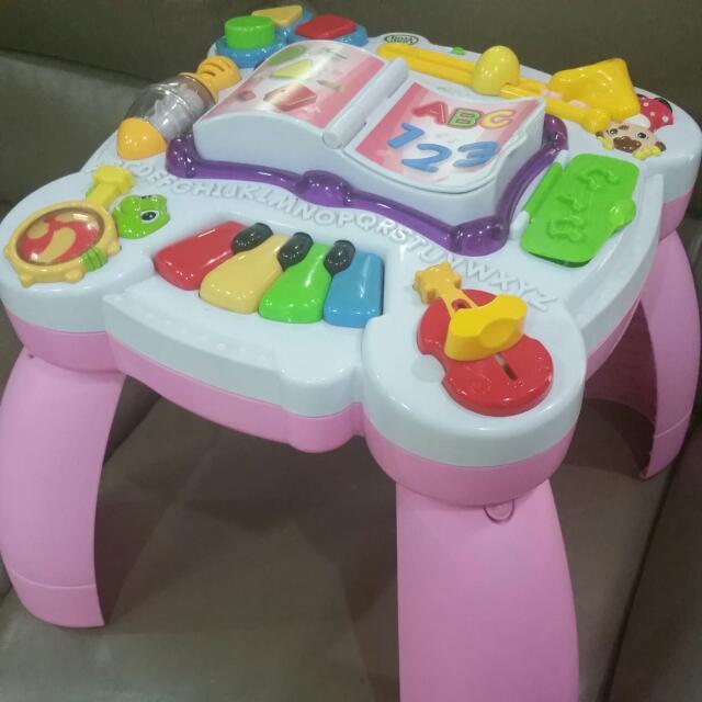 Leapfrog activity table outlet pink