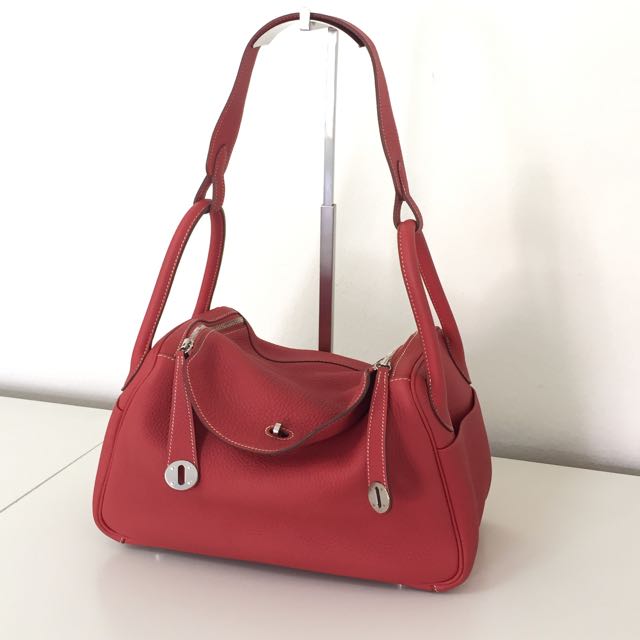 Excellent Condition Hermes Lindy 30 In Sanguine Clemence, Luxury on  Carousell