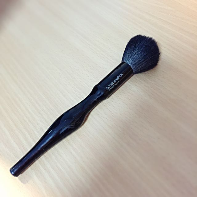Sonia Kashuk Blusher Brush 29 Health Beauty On Carousell Sonia kashuk recently launched her spring 2012 collection with a few new brushes added to the line. sonia kashuk blusher brush 29 health