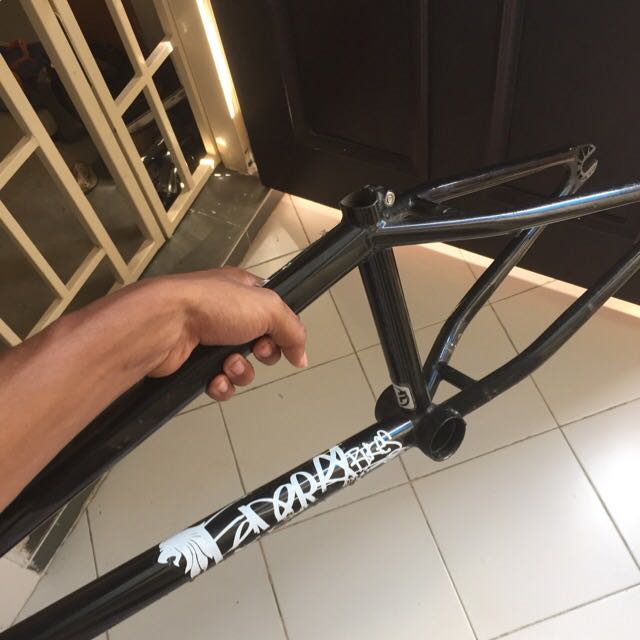 Wethepeople new arrivals clash frame