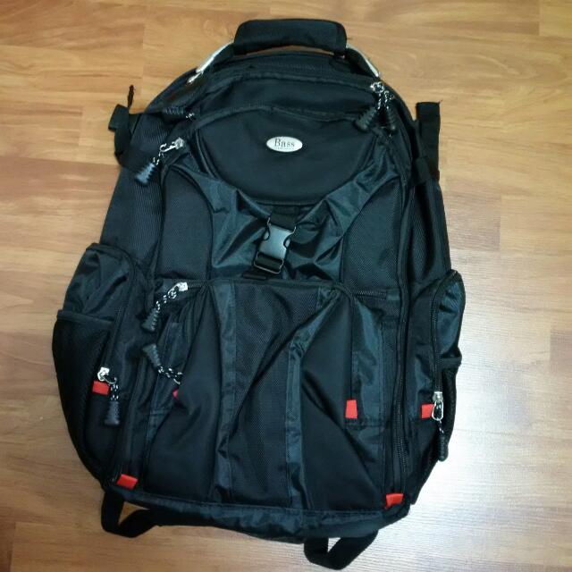 G.H. Bass & Company Backpack, Men's Fashion, Bags, Backpacks on Carousell
