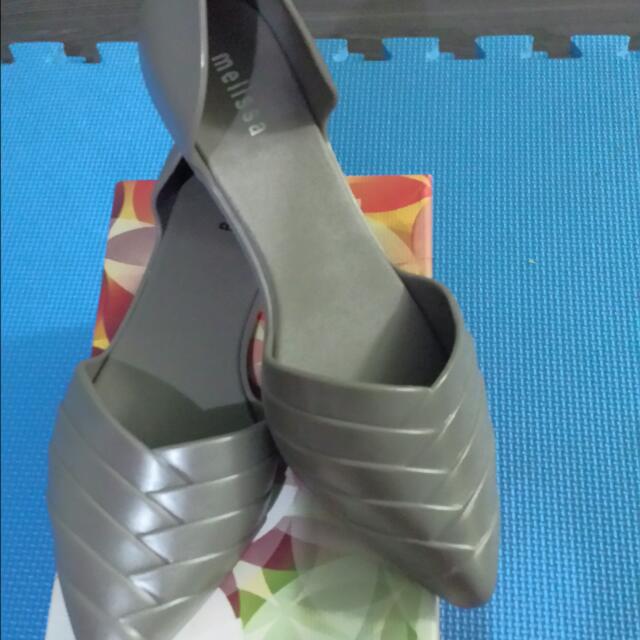 MELISSA PETAL, Women's Fashion, Footwear, Flats on Carousell