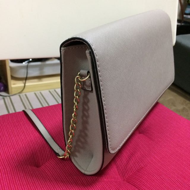 Clutch Bag With Sling Greyish Brown Good Condition With No Scratches H M Size 27cm L X 17cm H Meet Up At Clementi Mrt Station Women S Fashion On Carousell