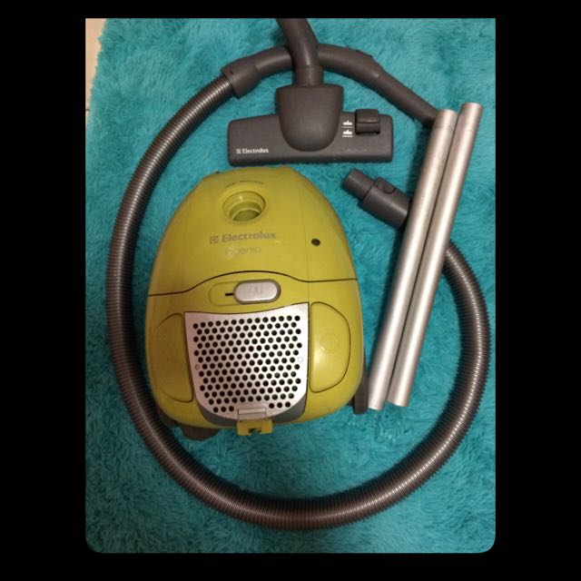 ELECTROLUX INGENIO VACUUM CLEANER Z1550*, Furniture & Home Living