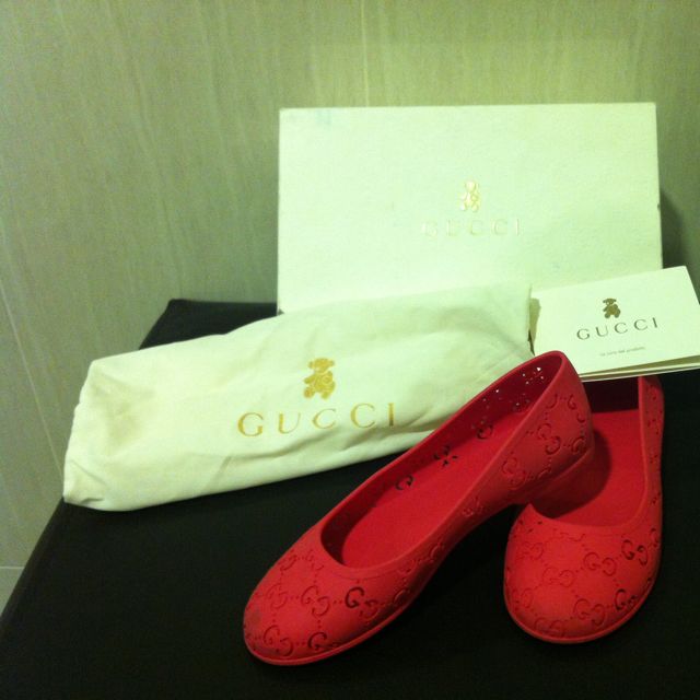 gucci kids shoe size