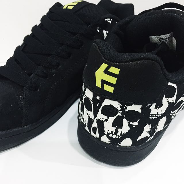 skull skate shoes