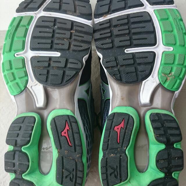 Mizuno running sale shoes 2015