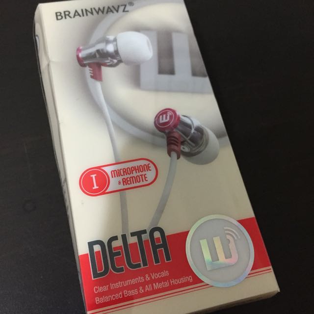Brainwavz Delta With Mic Earphone Computers Tech Parts Accessories Cables Adaptors on Carousell