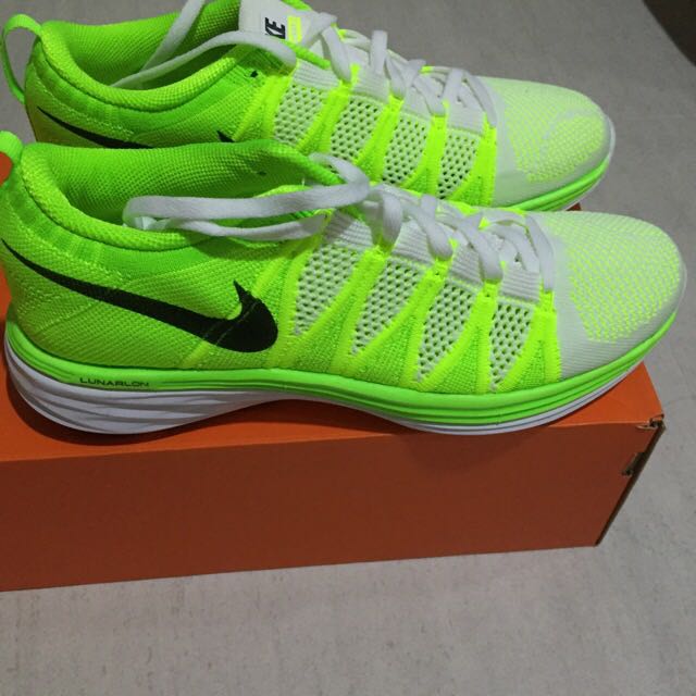 flyknit lunar green