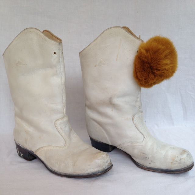 White hotsell boots vintage