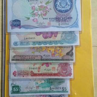 $100
$50
$25
$10
$5
$1
Old Orchid Note Selling @$550(without Frame)
With Frame @$680
Interested Please PM me For More Details