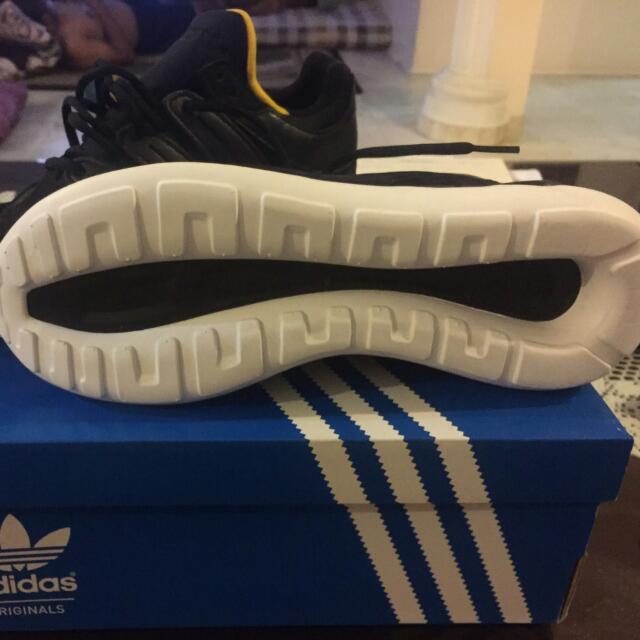 Adidas tubular 93 black yellow top
