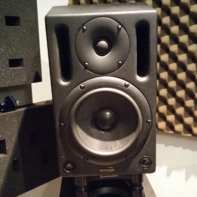 Sonodyne Sm100ak Studio Monitors Music Media On Carousell Take the what is good for me test to find out if it is a good match for you and join a community of musicians and fans who love the same music and gear that fans of sonodyne sm 100ak by artist. carousell