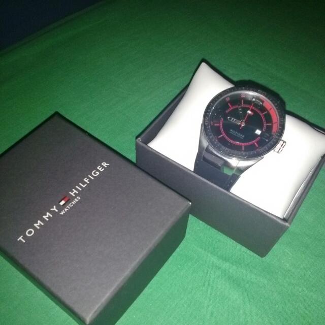 tommy hilfiger watch men's rubber strap