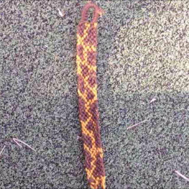 Giraffe deals friendship bracelet