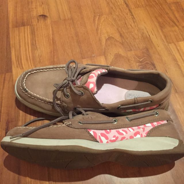 Leopard sperrys discount