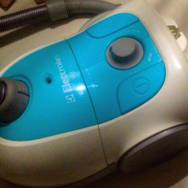 Electrolux Ella Micro Filter 1600w Vacuum Cleaner Home Appliances