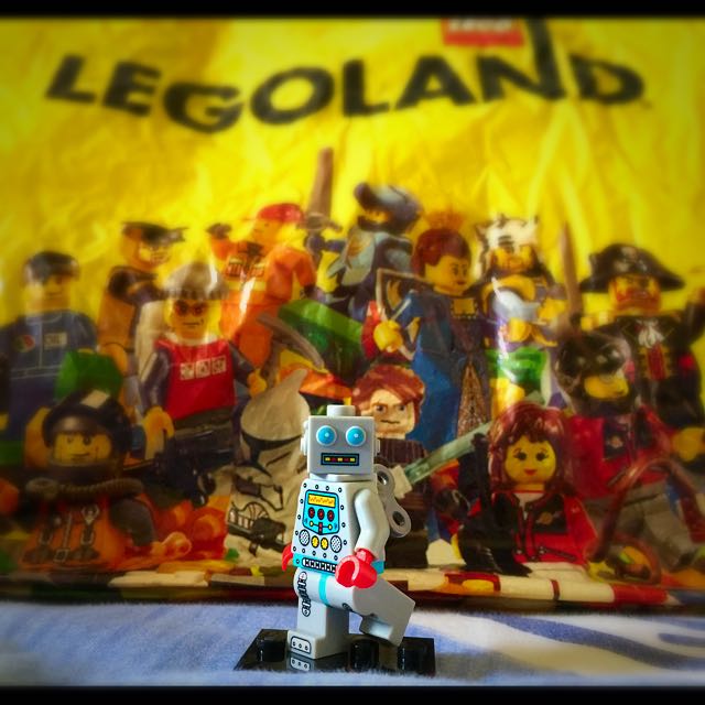 mr robot lego