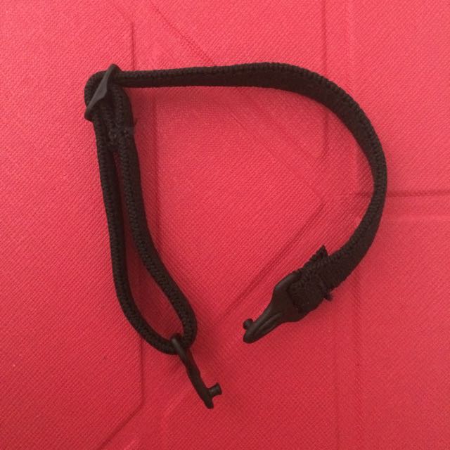 Oakley Glasses Strap Band Kit For Crosslink, Split/Wind/Racing Jacket,  Sports Equipment, Sports & Games, Water Sports on Carousell