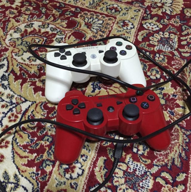 PS3 Controllers (with Cables) And PS3 Games Shown, Hobbies & Toys, Toys