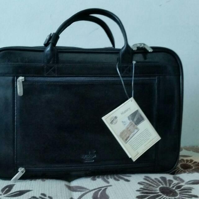 Condotti briefcase shop
